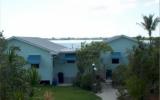 Holiday Home Summerland Key: Beautiful Beach Home 