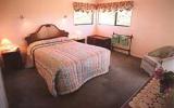 Holiday Home New Zealand: Crestwood Homestay 