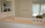 Holiday Home United States: Luxury 3000 Square Foot With Jacuzzi Pet ...