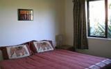 Holiday Home New Zealand Fernseher: Hahei Retreat 3 X Standard Guest Rooms 