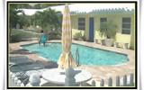 Holiday Home Fort Lauderdale: Bahama Beach Club 