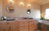 Holiday Home New Mexico: Amazing House! - 3 Suites, Hot Tub, Gourmet Kitchen, ...