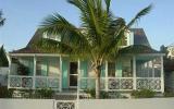 Holiday Home Bahamas: Beside The Point 