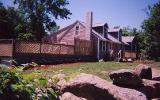 Holiday Home United States: Newly Renovated Antique Cape Sleeps 10 