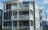 Holiday Home Ocean City New Jersey: 925 2Nd St. - An Ocean Front Dream 