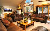 Holiday Home Steamboat Springs: Lcd Tvs With Dvd In Every Bedroom - Borders ...