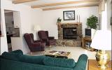 Holiday Home United States: Cozy Condo - Great Old Town Location - Great Value 