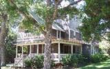 Holiday Home Oak Bluffs: Ob505 Walk To The Oak Bluffs Town From This Charming ...