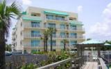Holiday Home New Smyrna Beach: Coconut Palm Beach Resort 