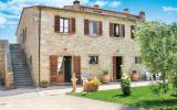 Holiday Home Italy: Fattoria Le Giare: Accomodation For 4 Persons In Cortona, ...