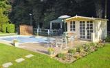 Holiday Home Kent: Holiday Home, Throwley For Max 4 Guests, Great Britain, ...