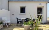 Holiday Home France Radio: Accomodation For 4 Persons In Portsall, ...