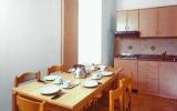 Holiday Home Veneto Whirlpool: Holiday Home, Peschiera (Ve) For Max 6 ...
