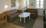 Holiday Home Frederiksborg: Holiday Cottage In Dronningmølle, North ...