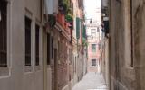 Holiday Home Italy: B&b Camera Doppia In Venezia, Veneto/ Venedig For 2 ...