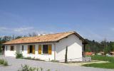 Holiday Home Mimizan: Accomodation For 6 Persons In Mezos, Mezos, Aquitaine 