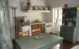 Holiday Home France: Holiday Cottage In Castellet Near Apt, Vaucluse, ...