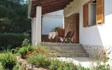 Holiday Home Croatia: Haus Margit: Accomodation For 4 Persons In Premantura. ...