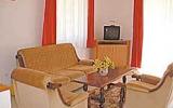 Holiday Home Hungary: Holiday Home (Approx 100Sqm), Balatonmáriafürdö ...