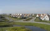 Holiday Home Scharendijke: Zeeland Village In Scharendijke, Zeeland For 4 ...