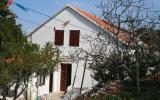 Holiday home (approx 55sqm), Grohote for Max 4 Guests, Croatia, Split-Dalmatia, Solta, pets not permitted, 2 bedrooms