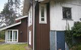 Holiday Home Sweden: Holiday House In Hålta, Vest Sverige For 6 Persons 