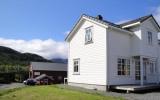 Holiday Home Norway: Holiday House In Kjerringøy, Nord Norge For 8 Persons 