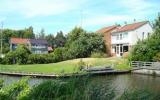 Holiday Home Friesland Waschmaschine: Op É Wal In Warns, Friesland For 6 ...