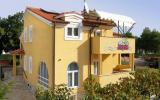 Holiday Home Croatia: Holiday House (12 Persons) Central Dalmatia, Vodice ...