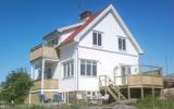 Holiday Home Väjern: Holiday House In Väjern, Vest Sverige For 8 Persons 