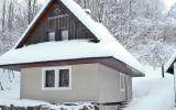 Holiday Home Zilina: Holiday House (6 Persons) Sillein Region, Zázrivá ...
