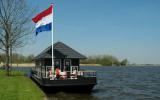Holiday Home Friesland Cd-Player: Homeship (Nl-8626-09) 