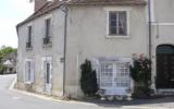 Holiday Home Concremiers: Maison Du Bourg (Fr-36300-02) 
