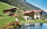 Holiday Home Finkenberg Tirol: Alter Asteggertalhof (Fbz142) 