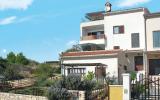 Holiday Home Croatia: Haus Lara (Pul241) 