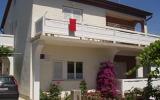 Holiday Home Lopar Primorsko Goranska: Ferienwohnung Mit Balkon Und ...