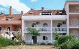 Holiday Home Croatia: Haus Crnac (Mlk325) 