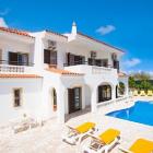 Villa Portugal: Air Conditioned Villa Ideal For A Large Family Or Group. 