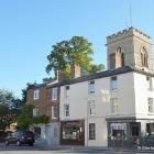 Apartment Oxfordshire: Historic Luxury 2 Bedroom Apartment Overlooking St ...