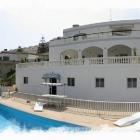 Self Catering 2 villa appartment with shared pool sleeps 6