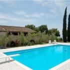 Villa Umbria Radio: Large Property With Pool Near Umbria/lazio Border 