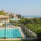 Nice apartment with pool near Nice. 4 pers