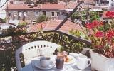 Apartment Izmir: Holiday Rental Flat In Small Fishing Town. 
