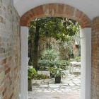 Apartment Veneto: Summary Of Canale 1 Bedroom, Sleeps 4 