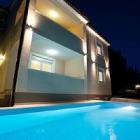 Villa Medulin: Modern Istrian Style Villa With Heated Outside Pool 