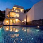 Villa Comunidad Valenciana: Wow-Factor Ultra Modern Architect-Design ...