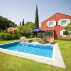 red cottage- peaceful area, swim. pool, barbeque