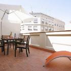 Beautiful -Sunny TERRACED Penthouse. QUIET AND SAFE