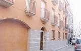 Apartment Catalonia: Delightful Two Bedroom Apartment In An Old Town 