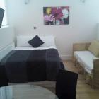 Apartment United Kingdom Radio: Luxury Triple Studio With Sofa Bed ...